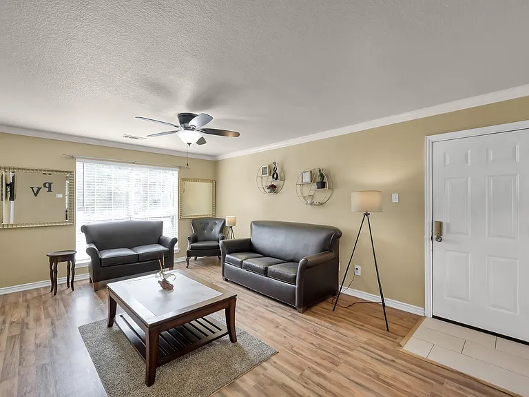 125 Pine Mdws — Photo 10