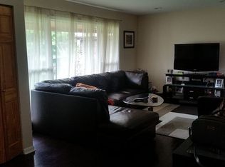 403 E Hackberry Dr, Arlington Heights, IL 60004