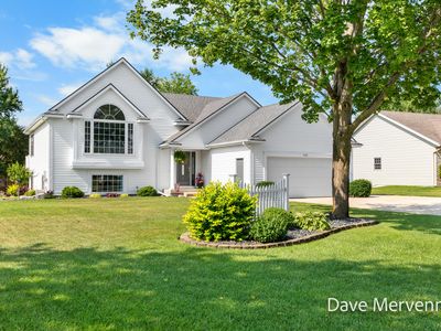 2508 Willow Ridge Dr, Jenison, MI, 49428