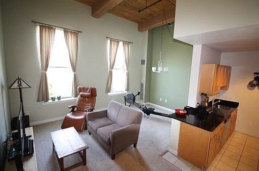 4th image of 52 Lawrence Dr #M615