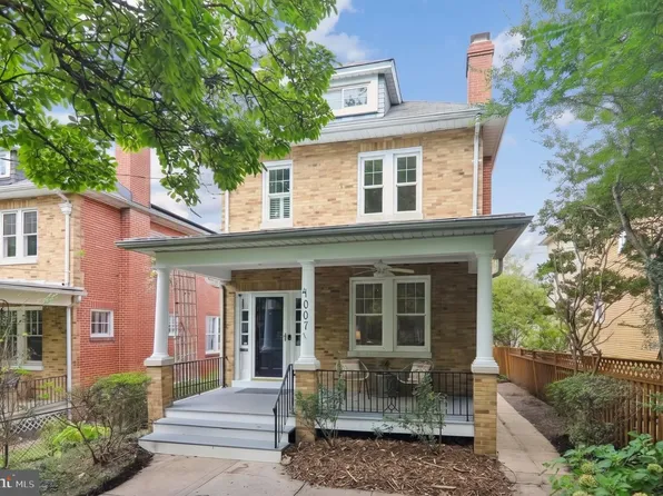 4007 Fessenden St NW, Washington, DC 20016
