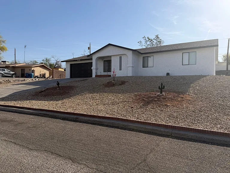 2328 Senita Dr — Photo 3