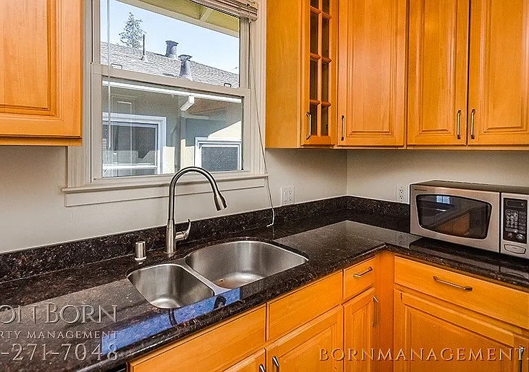 1351 Chestnut St — Photo 18