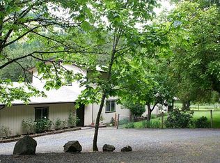 581 Gudrun Dr, Glide, OR 97443