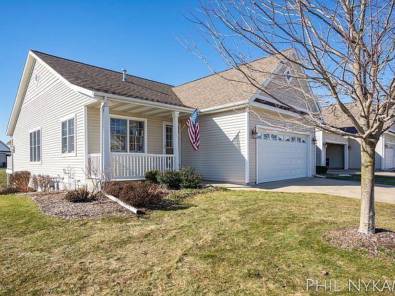 2nd image of 11585 N Lake Dr