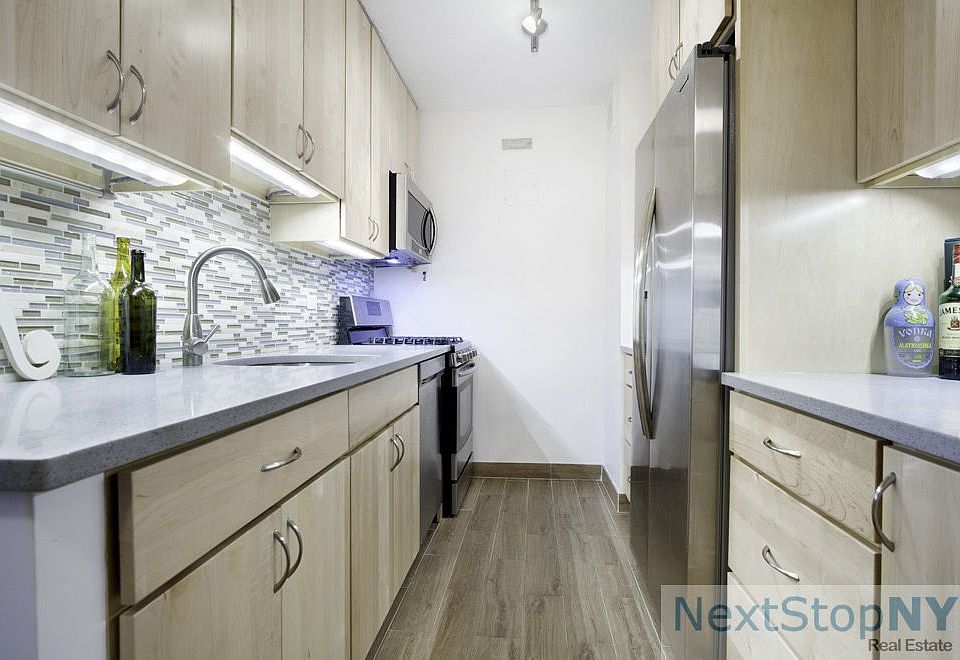 1st image of 245 E 54th St APT 17N