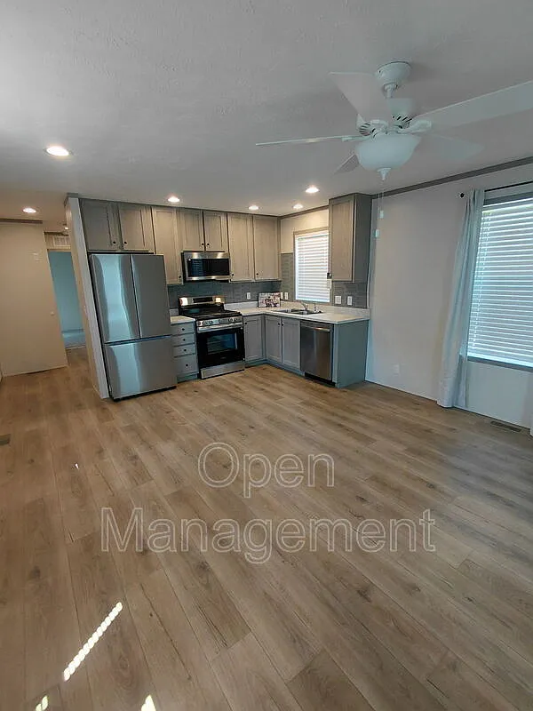 1 bed, 1.0 bath, 640 sqft, $925 — Photo 4