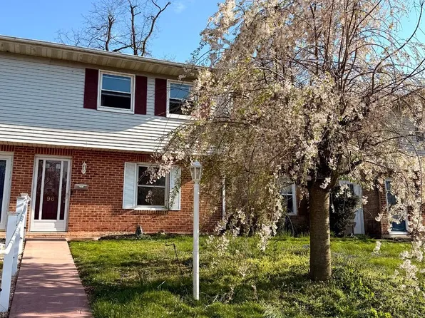 96 Queen Ave, Enola, PA 17025