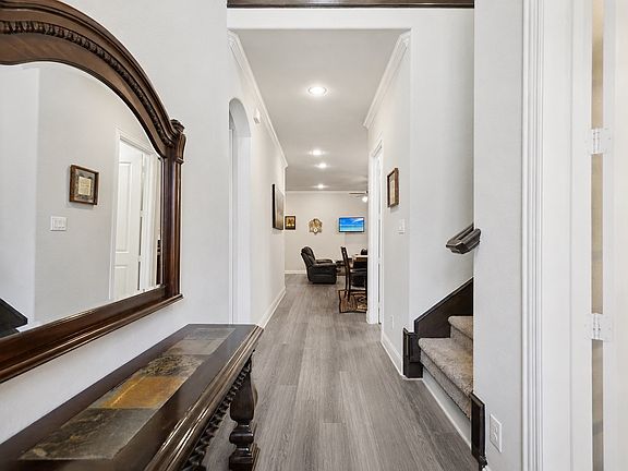 5th image of 3639 Crosby St