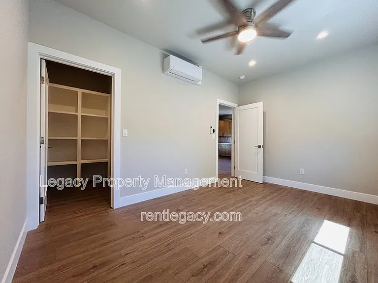 1195 Heather Ct #A — Photo 10