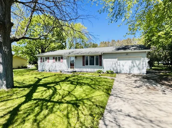 5190 Park Dr, Fairgrove, MI 48733
