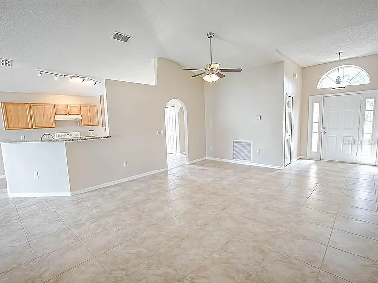 2139 Sandridge Cir — Photo 6