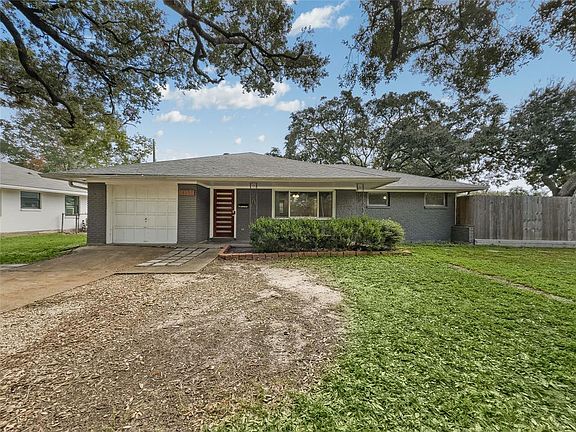 3rd image of 4234 T C Jester Blvd