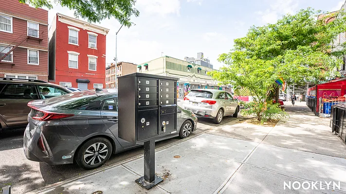 Rented by Nooklyn NYC LLC | media 7