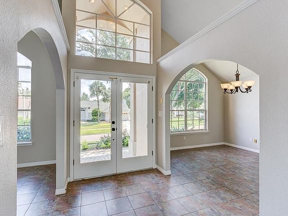 3rd image of 8420 Island Palm Cir