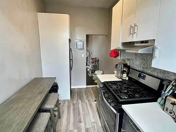 823 Hancock St, Brooklyn, NY