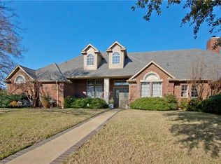 405 Las Lomas Dr, Heath, TX 75032