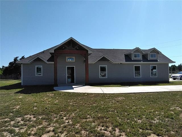 1st image of 105 Laguna Ct