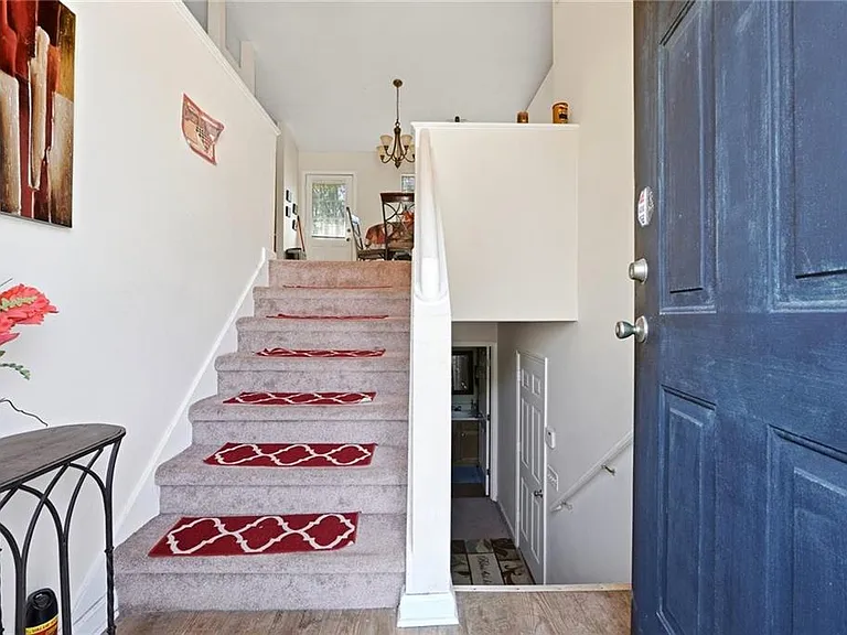 1027 Alford Xing — Photo 13