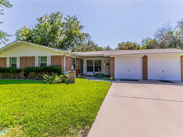 1900 Mountainview Dr, Waco, TX 76710