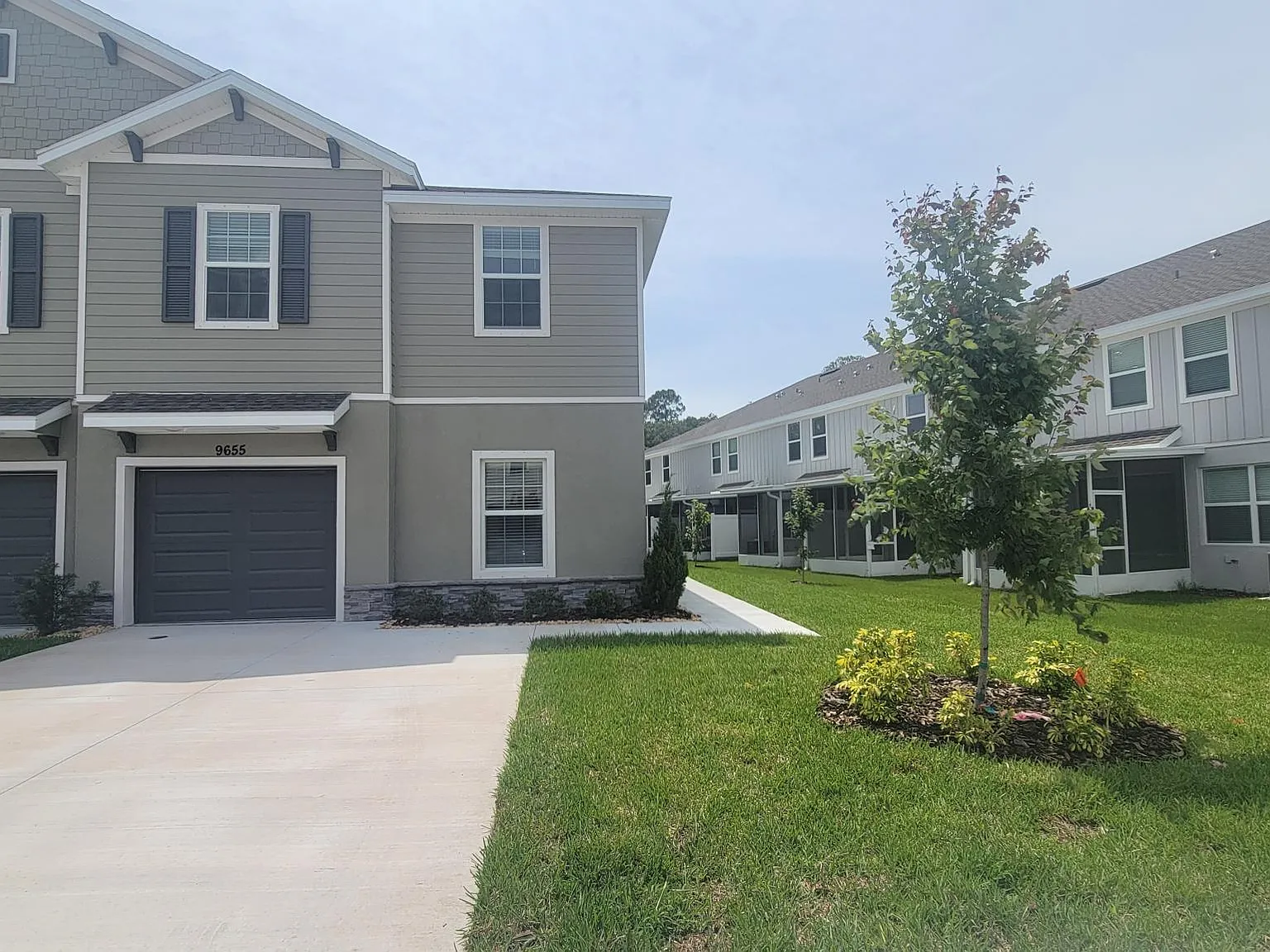 4 bed, 2141 sqft, $2,900 — Photo 3