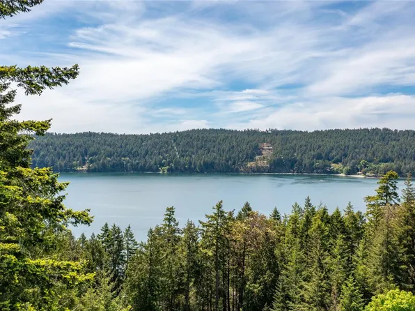 8804 Ainslie Point Rd, Southern Gulf Islands, BC V0N 2M3