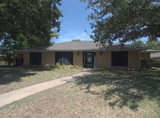 1701 Crescent Dr, Sherman, TX 75092