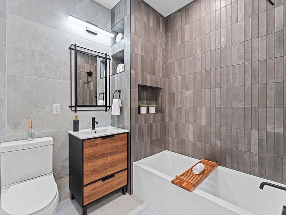 4th image of 433 Central Ave #2A