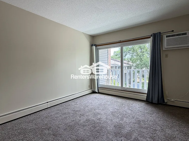 1601 N Innsbruck Dr #302 — Photo 8