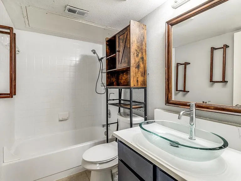 8110 Skillman St #2019 — Photo 12