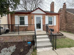 22115 Nowlin St, Dearborn, MI 48124