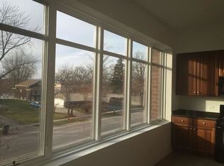 755 Diamond Lake Rd UNIT 108, Mundelein, IL 60060