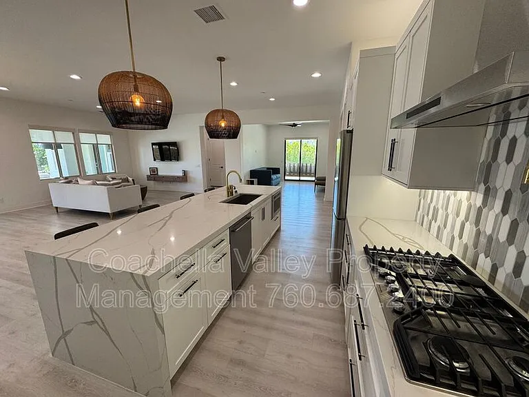 74635 Tesla Dr — Photo 12