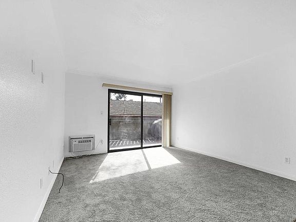 5th image of 100 Kinross Dr APT 41