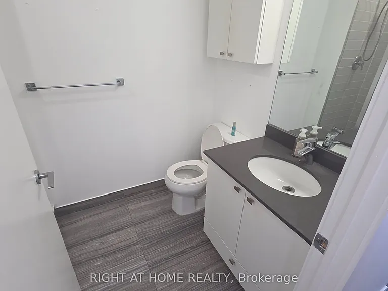 51 E Liberty St #1916 — Photo 8