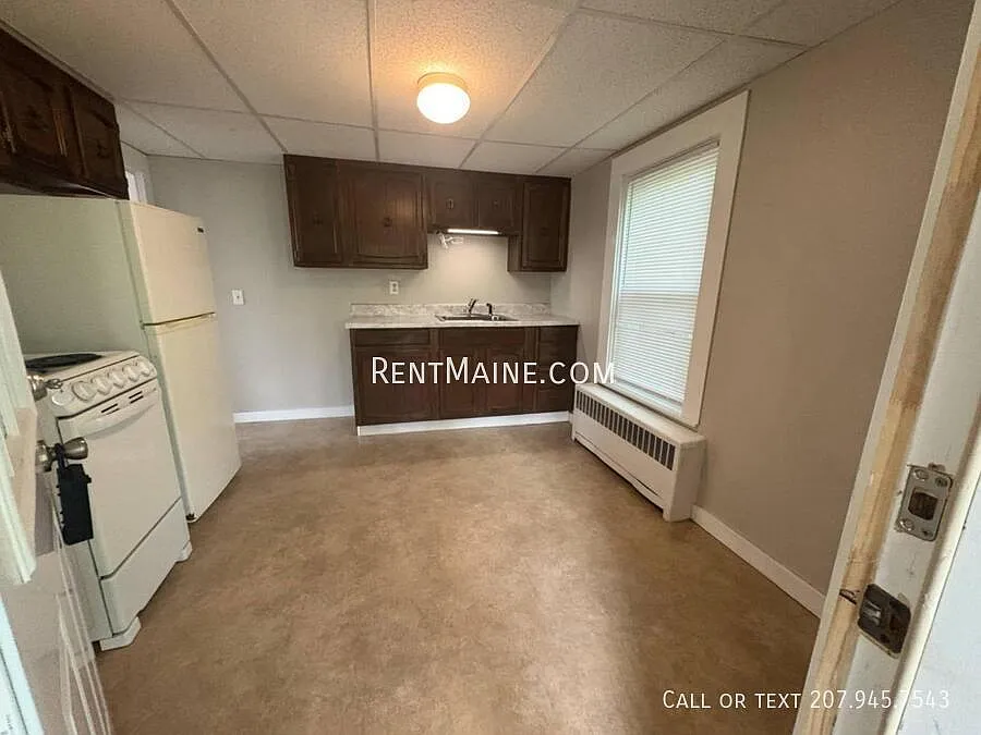 101 Front St #3