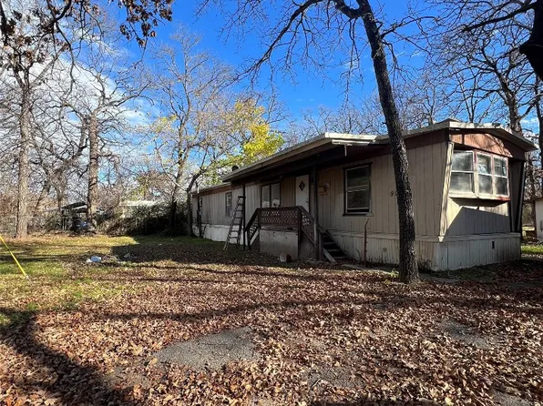 906 Regal Dr, Kemp, TX 75143