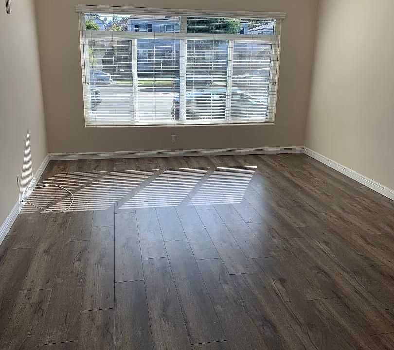 1st image of 10519 Riverside Dr #185-06