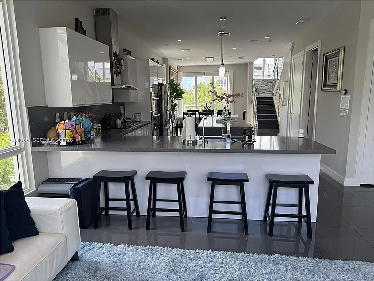 10331 NW 64th Ln — Photo 29