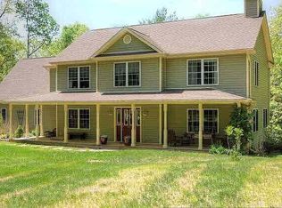 34 Kristen Ln, Red Hook, NY 12571