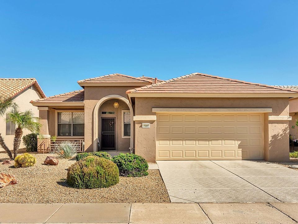 18068 W Udall Dr-large-001-19-Front Exte