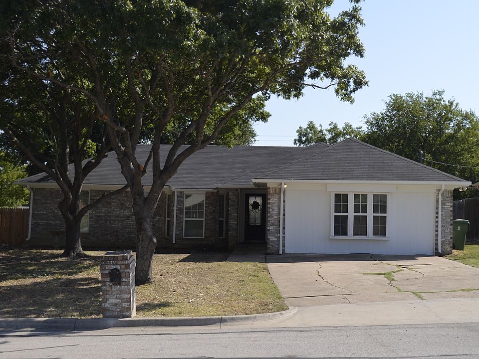 1st image of 311 S Walnut Creek Dr