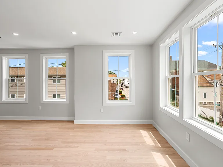 90 Berkshire St #3 — Photo 5