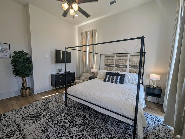 939 Elysian Fields Ave #4 — Photo 8