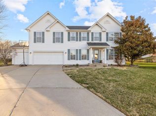 15 Macleod Ct, Dardenne Prairie, MO 63368