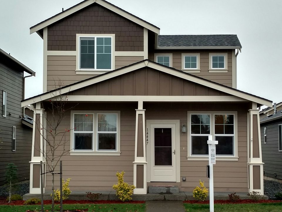 Charming home w/front porch