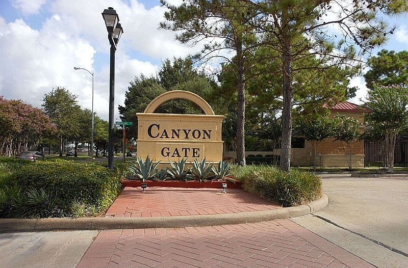 2nd image of 6327 Canyon Rock Way
