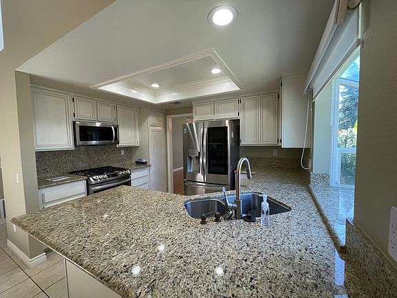 Granite counter tops. all almost new top of the line appliances