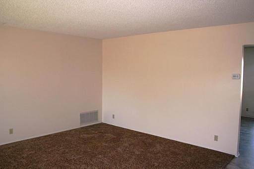 5th image of 1708 La Flora Dr