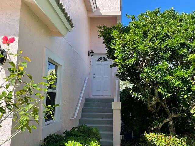 2 bed, 2.0 bath, 1346 sqft, $7,000 — Photo 2